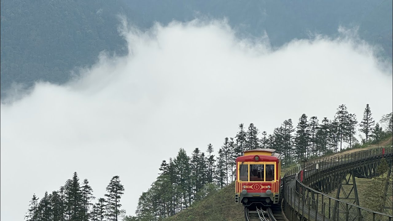 Hiking in Sapa, Vietnam | A Calm Walk Through the Mountains