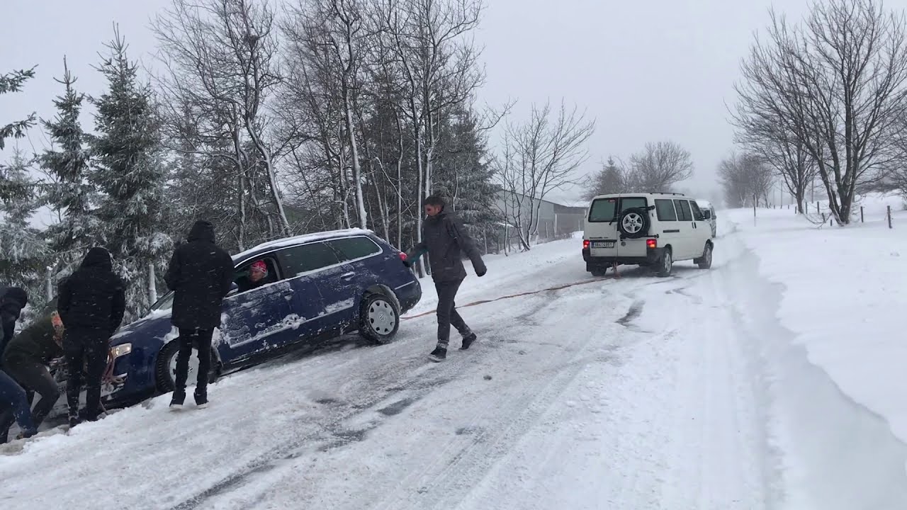 VW T4 Syncro in  Snow