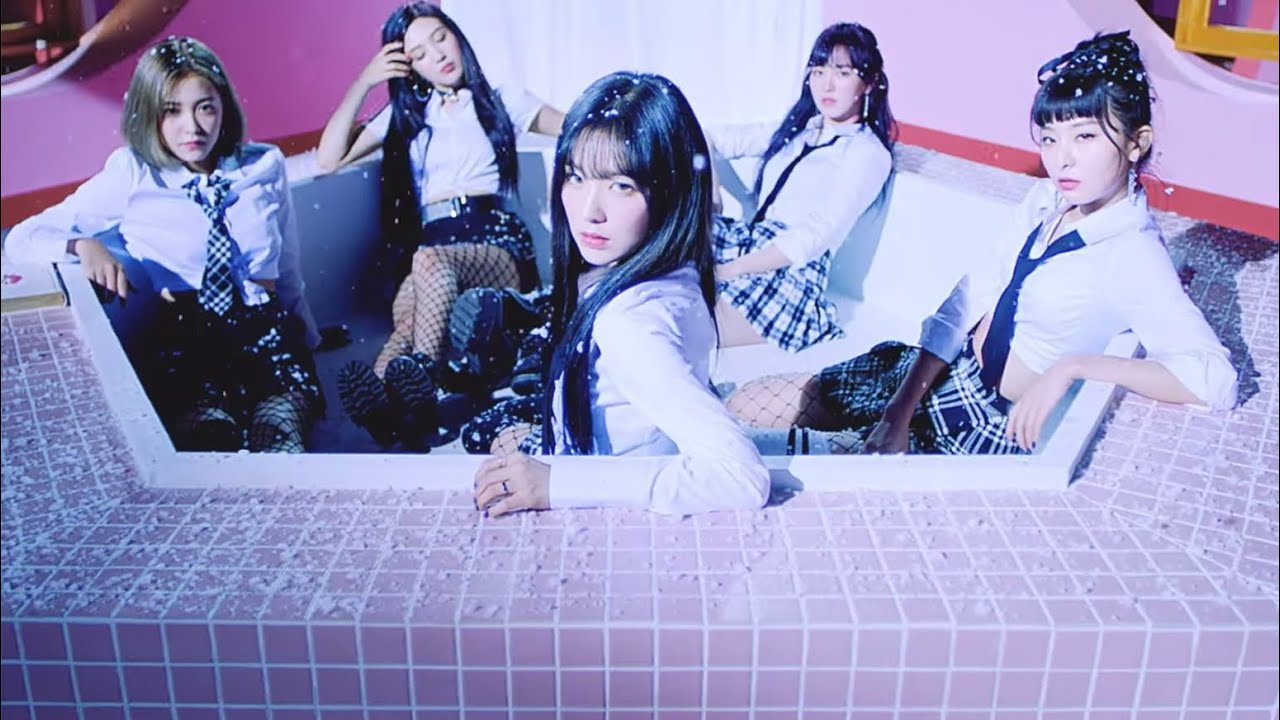 all red velvet mv but every time they say the title it switches to another mv