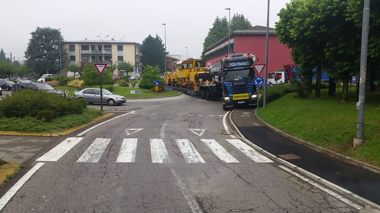 Trasporto eccezionale a Alzate Brianza.