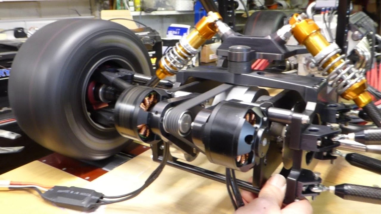 1/3 Scale Fuel Injected 125cc V10 RC Buggy, part 4.