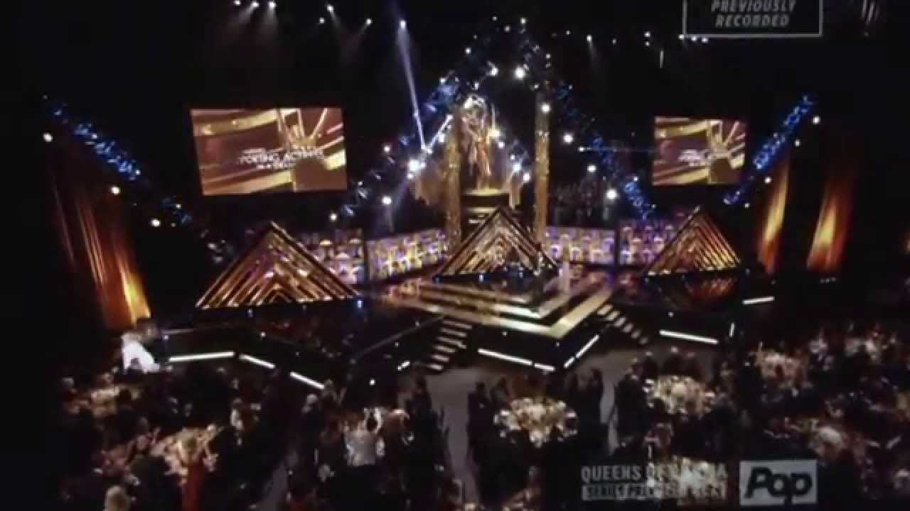 Amelia Heinle wins Outstanding Supporting Actress - Daytime Emmys 2015