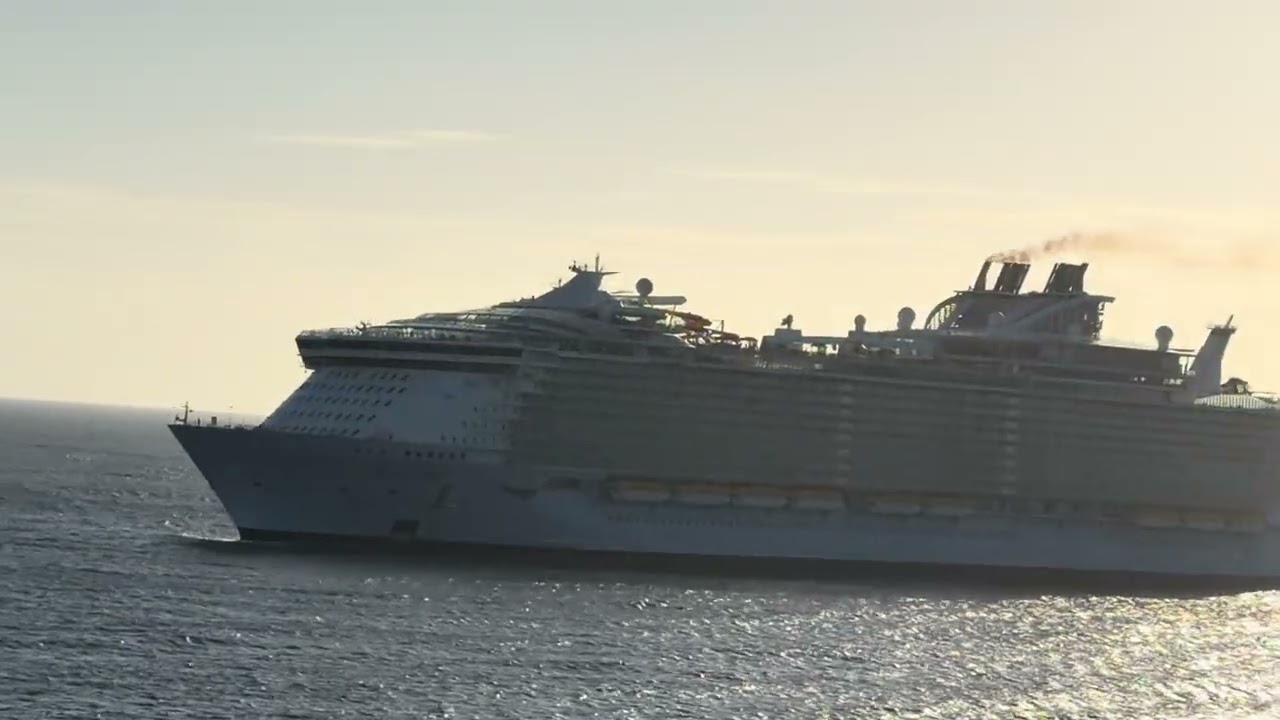 Allure of the Sea of Royal Caribbean approaching Port of Costa Maya  