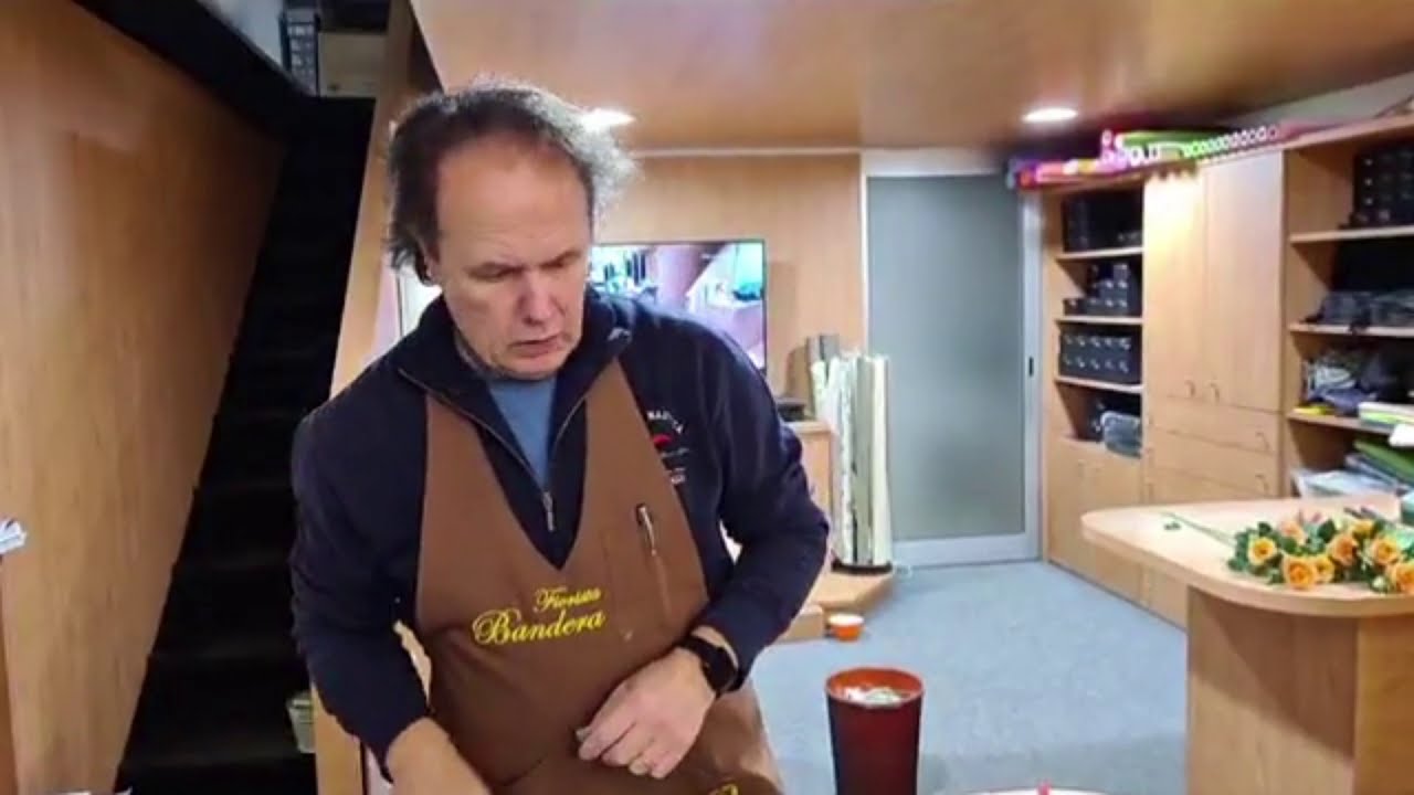 Tutorial composizione di fiori finti in seta per centrotavola