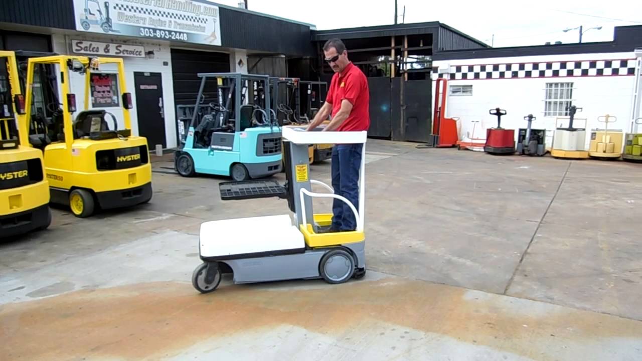 Western Material Handling #D20517 Crown Wav 50/84 Order Picker