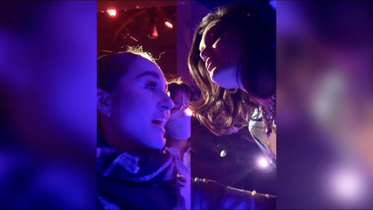 Jessie J sings &ldquo;Bang Bang&rdquo; with teen Carolina Rial from the crowd (live in NYC)