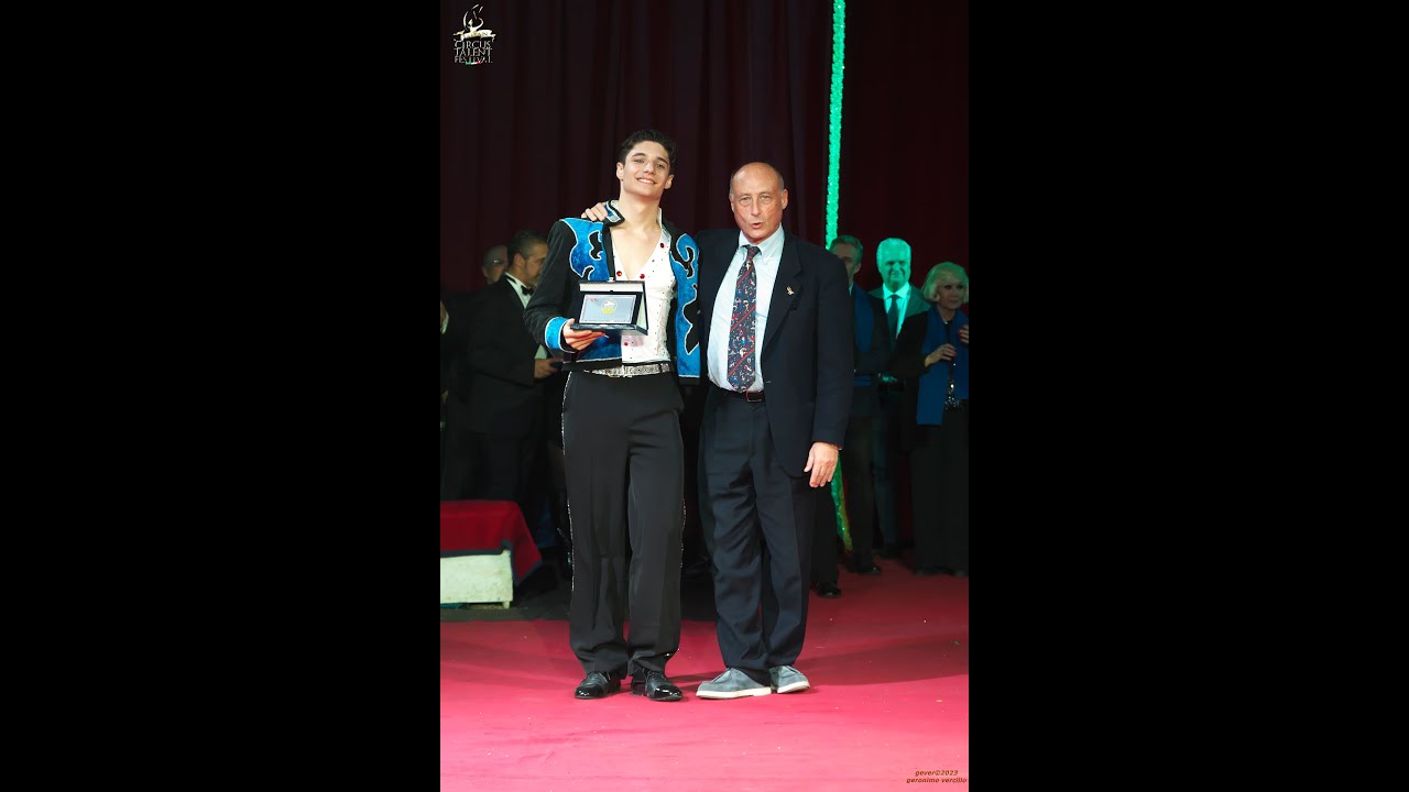 LUCA GRIONI - EQUIILIBRIO SU RULLO (2023, 2° ITALIAN CIRCUS TALENT FESTIVAL)