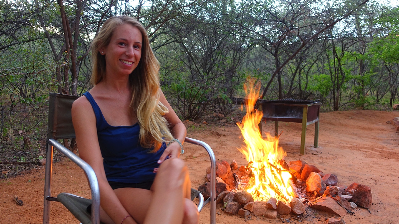 Eine wahre Geschichte am Lagerfeuer - Waterberg Plateau - Namibia Reise | VLOG 183