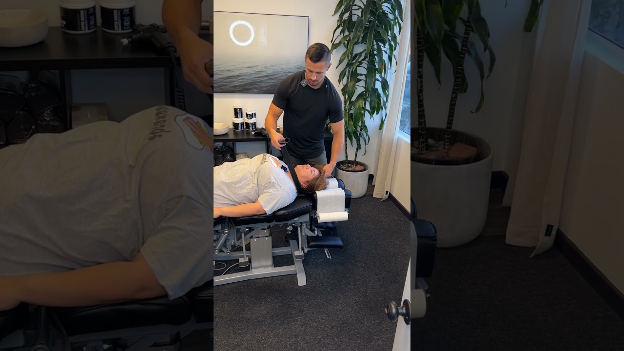 Nurse gets much needed stress relief. #chiropractic #ystrap #neckadjustment #painrelief #adjustment