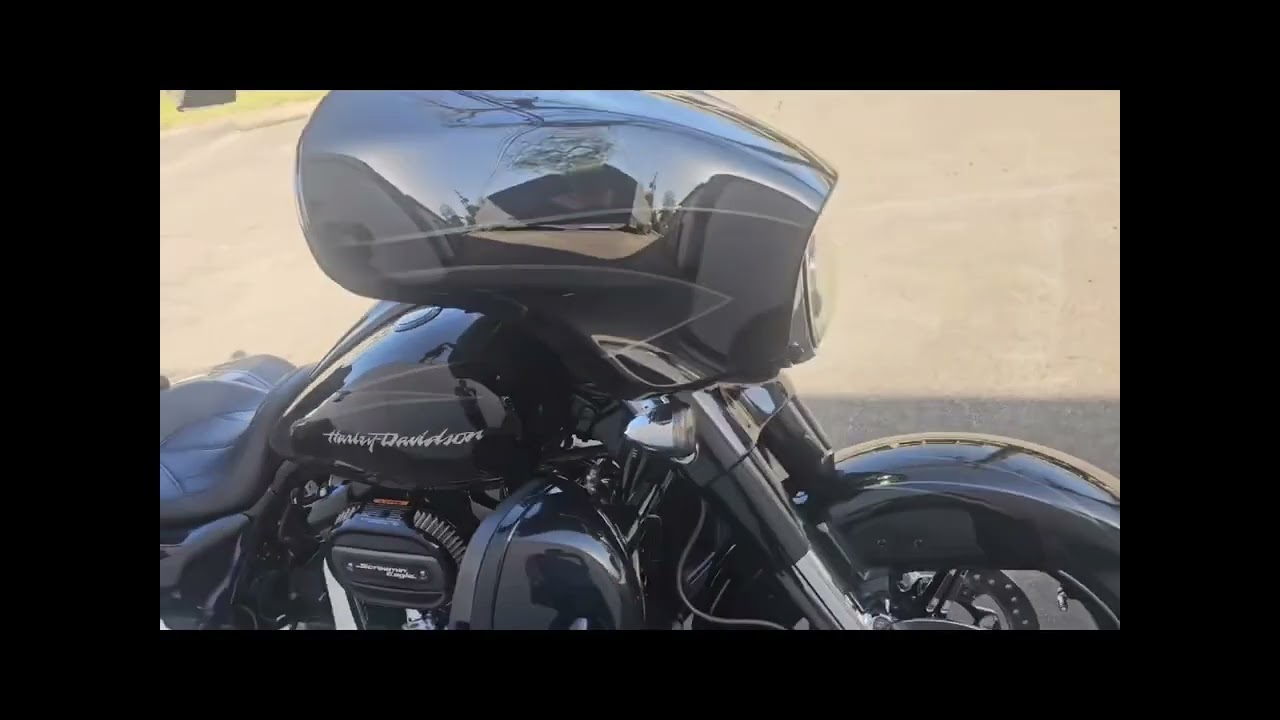 Harley-Davidson CVO FLHXSE Street Glide 2017.