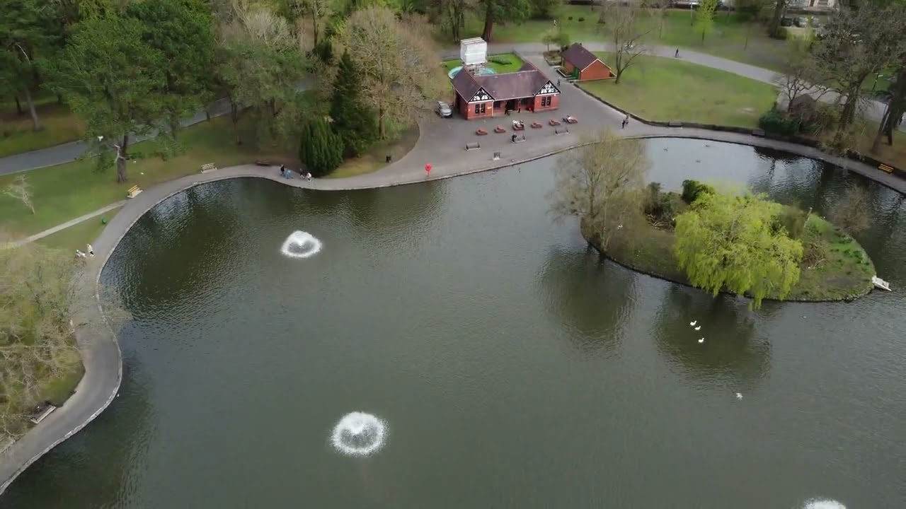 Drone footage of Aberdare Park, landare