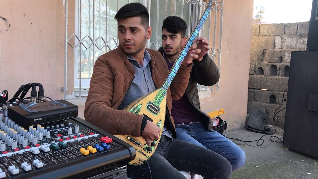 Dilan Müzik Bağlamacı Rubar Ata Kendine Has tarzıyla Grani Çalıyor 2020 !!