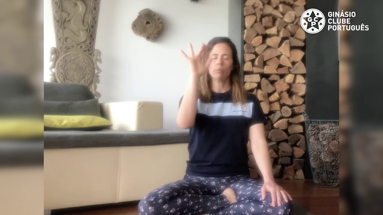 Aula de Yoga-Pranayama da Profª Maria João Carneiro