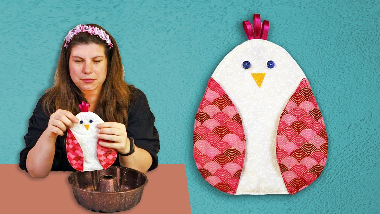 DIY Chicken Potholder in 15 minutes [FREE sewing pattern included]