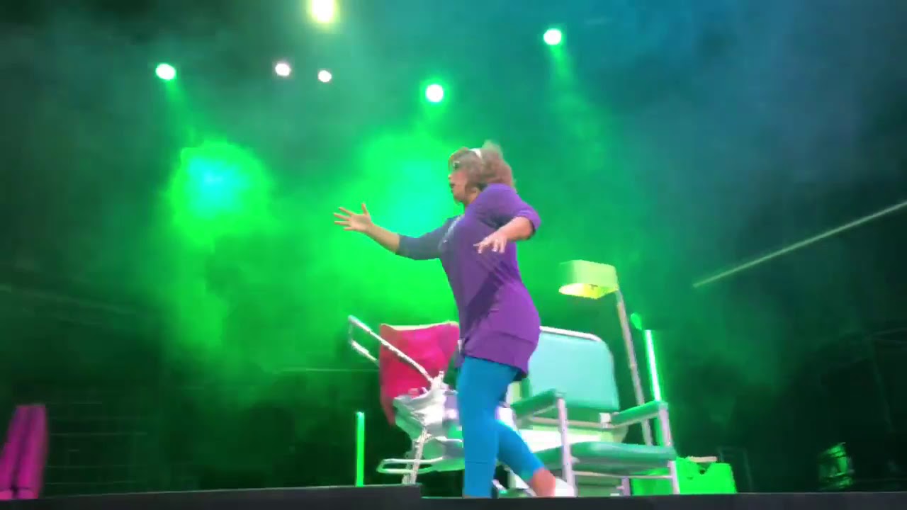 Angélica Vale de Dulce en Mentiras el musical
