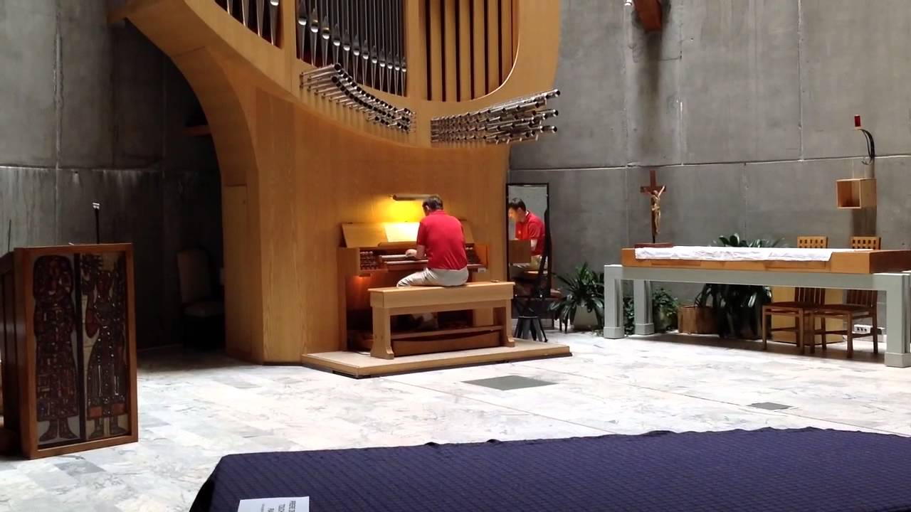Daniil Dvortsov plays the organ of Notre Dame des neiges Alpe d'Huez