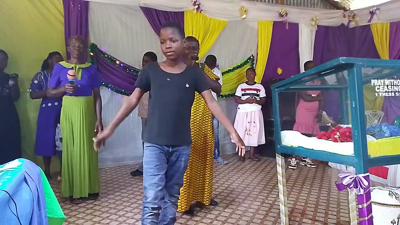 the amazing praising and Worship @Reach Out Bageza
