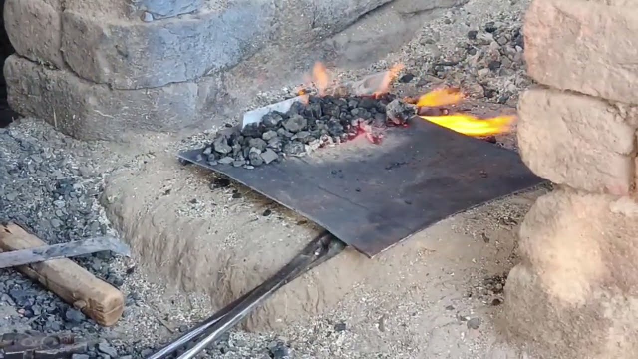 Making agricultural tool Kasi 