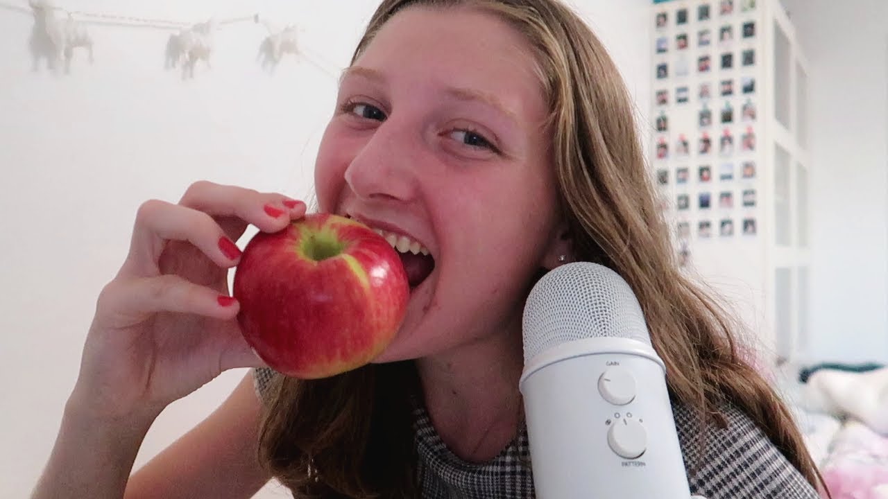 ASMR eating an apple *crunchy eating sounds*