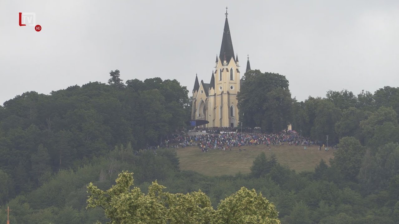 [3/28] Na púť seniorov aj napriek nepriaznivému počasiu, prišli tisíce veriacich (15. 07. 2025)