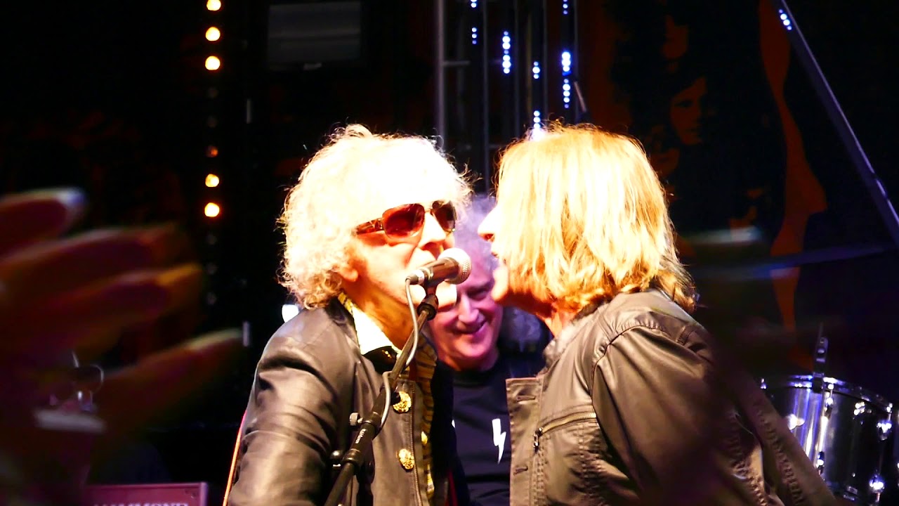 Mott The Hoople - 'All the Young Dudes' live in concert [26 Apr 2019], London
