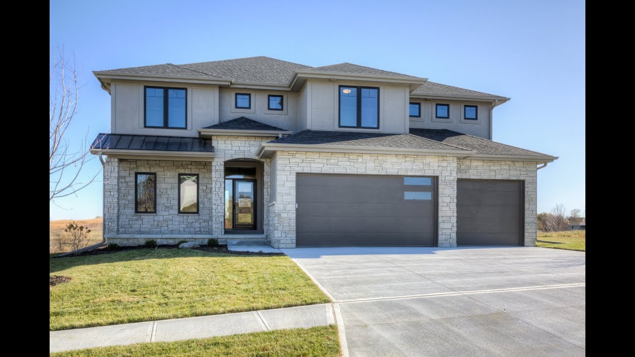 Elkhorn Home Tour: Landmark Performance Homes | The Newport Plan