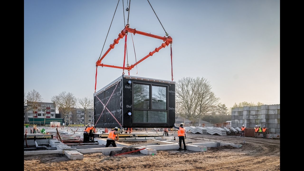 Het Circusterein werkbezoek en plaatsing eerste modules