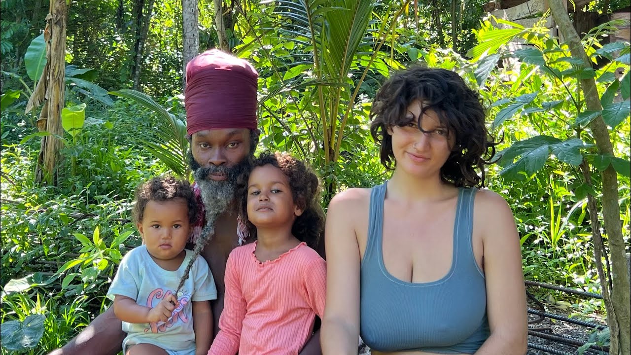 Living offgrid in Portland Jamaica 🇯🇲 