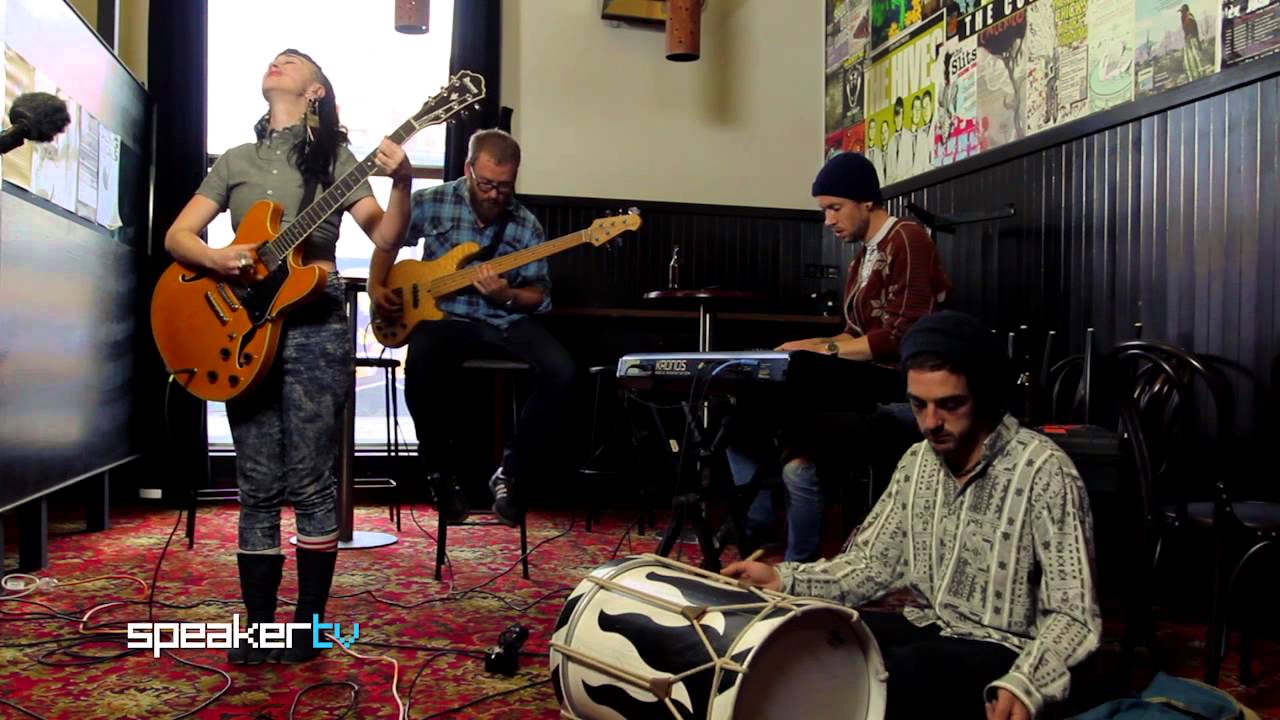 Hiatus Kaiyote - Live at The Corner