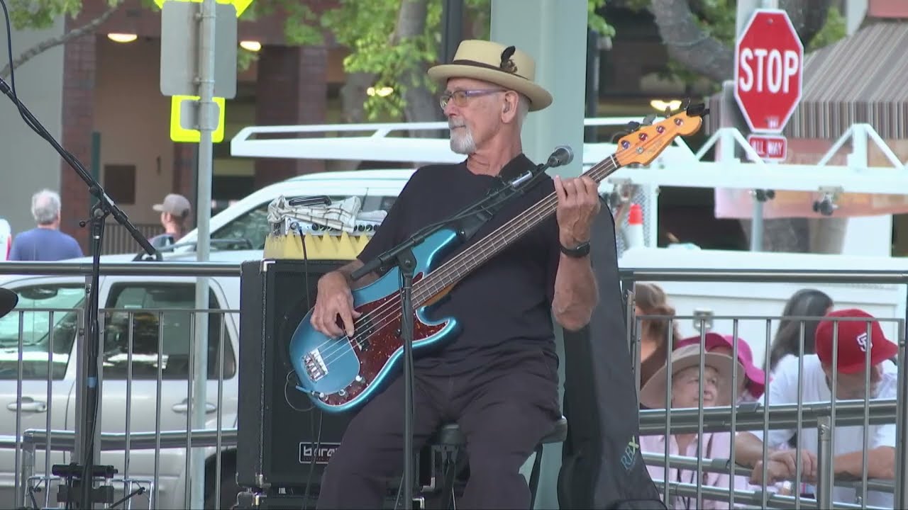 Roy Rogers - Walkin' Blues - Live In Concord, CA