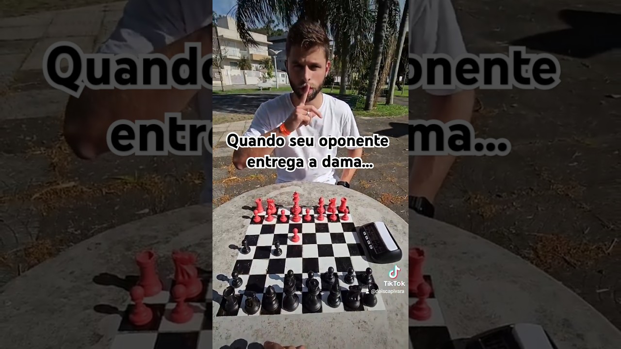 Quando a esmola &eacute; demais... desconfie! #memes #chesscom #chess #chessplayer #chessgame #xadrez
