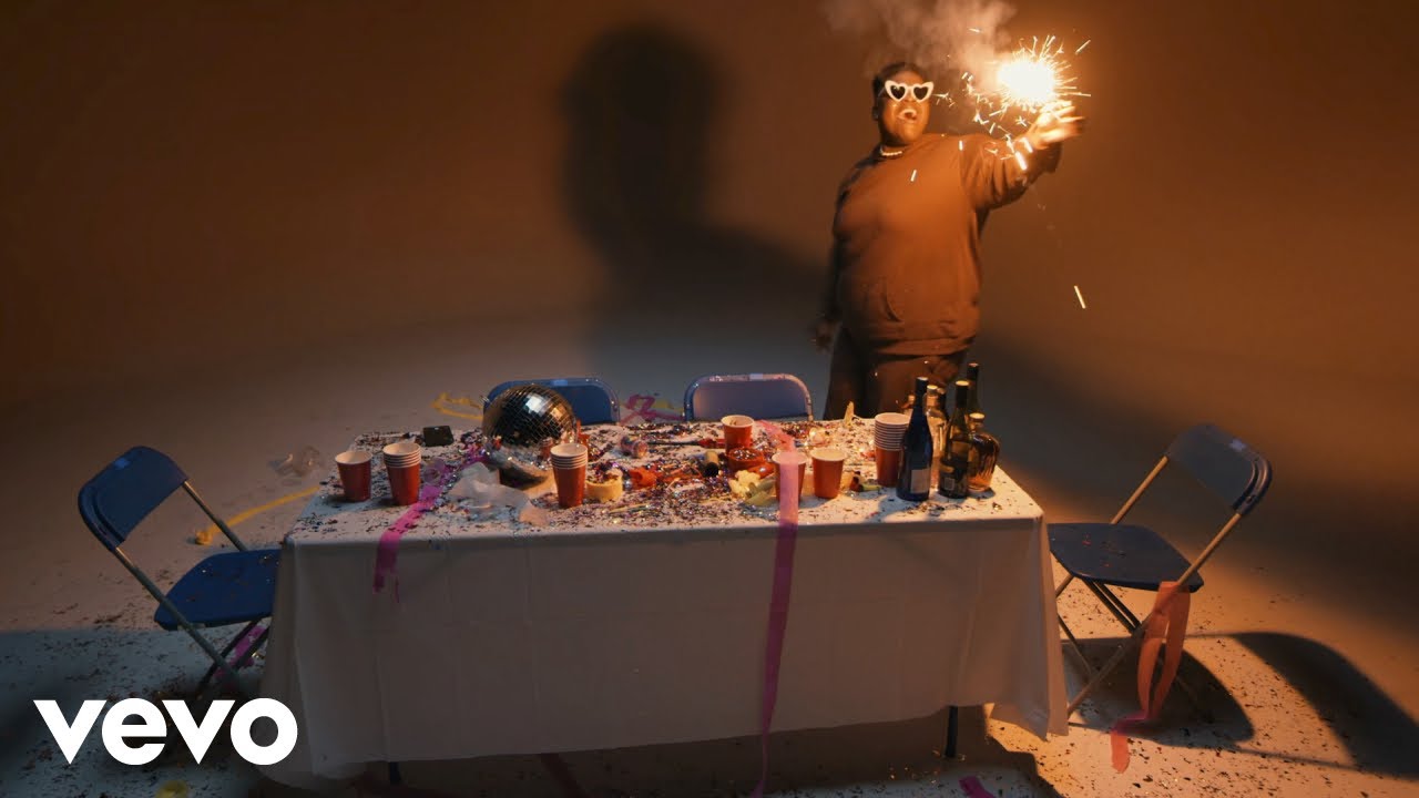 Tedy - Manic Party (Official Video)