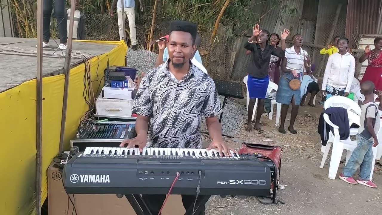 Piano Seben In Crusade LeviPro On The Keyboard