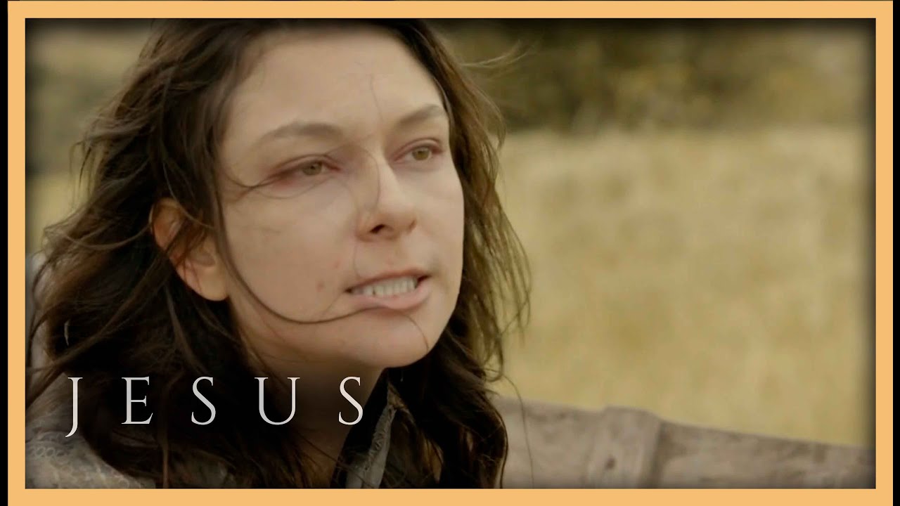 Maria Madalena fica possuída e zomba de Susana e Lázaro | NOVELA JESUS