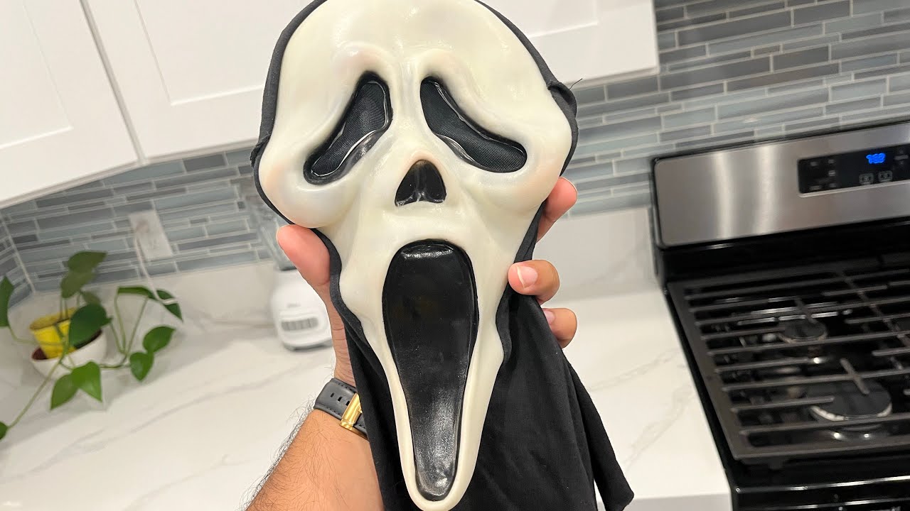 My Fantastic Faces Gen 1 Garage Scene Scream Ghostface Mask!