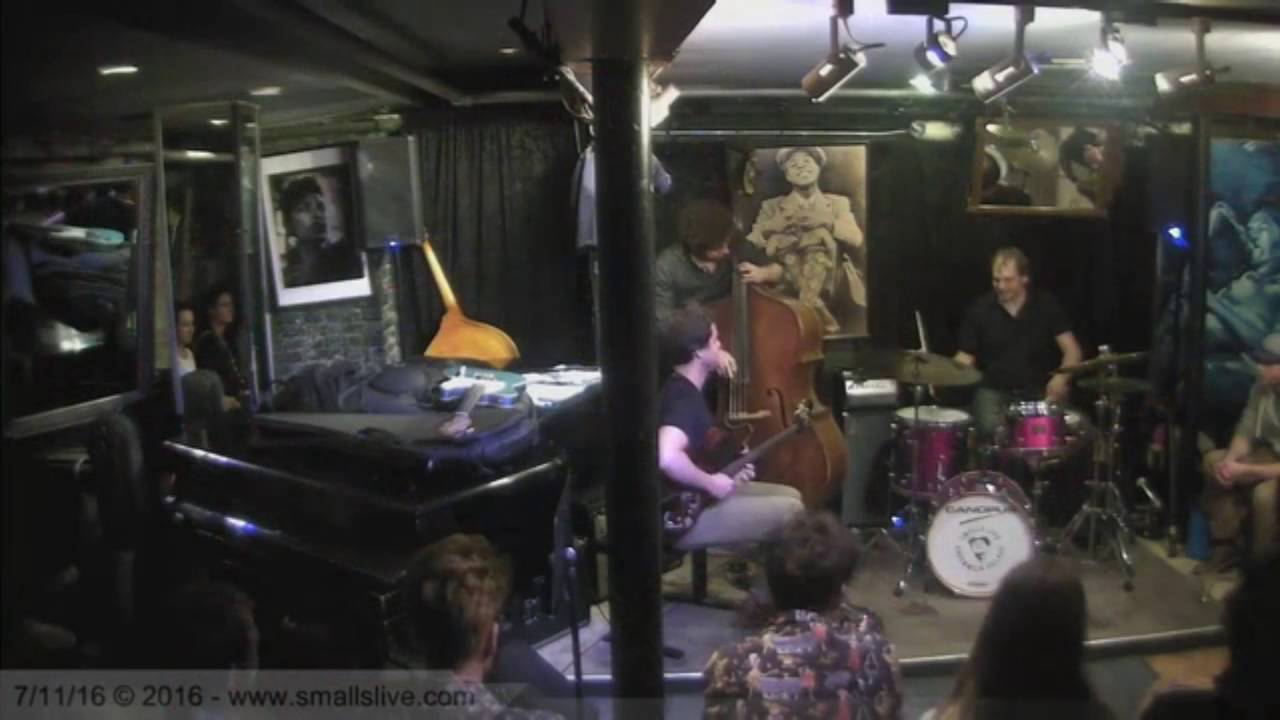 Ari Hoenig Trio at Smalls Jazzclub - Boplicity
