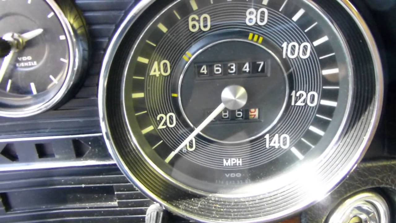 1971 Mercedes 250C w114 Start up