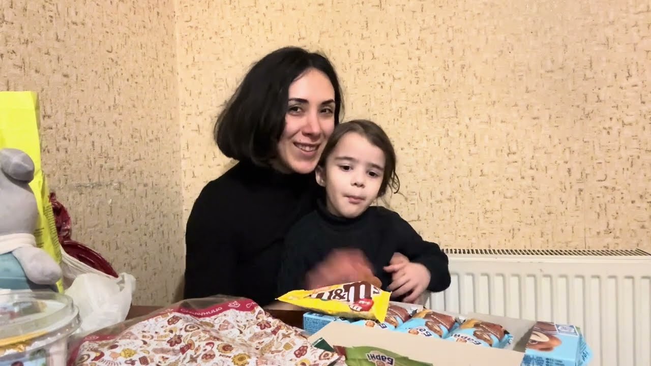 ევა გაჩვენებთ რა ვიყიდეთ 🥰ვაკეთებ ჟელეს დესერტს “დამსხვრეული შუშა” ვნახოთ რა გამოვა