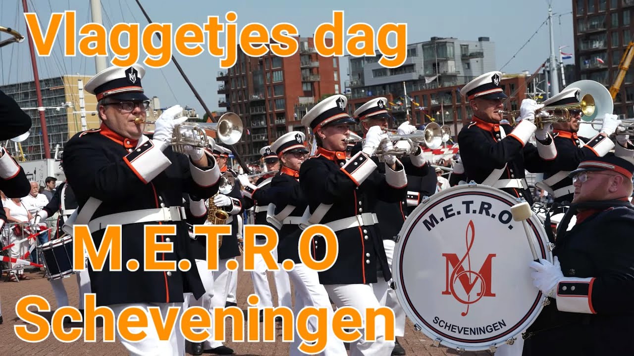 Show- en Drumfanfare METRO SCHEVENINGEN, Vlaggetjesdag 2022 nieuwe haring
