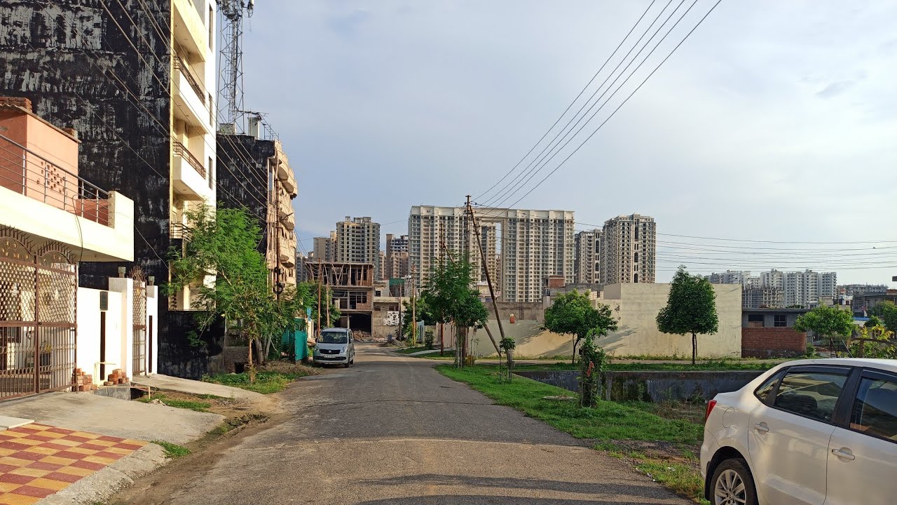 Noida Authority Plots sector 116 near sector 76 metro station