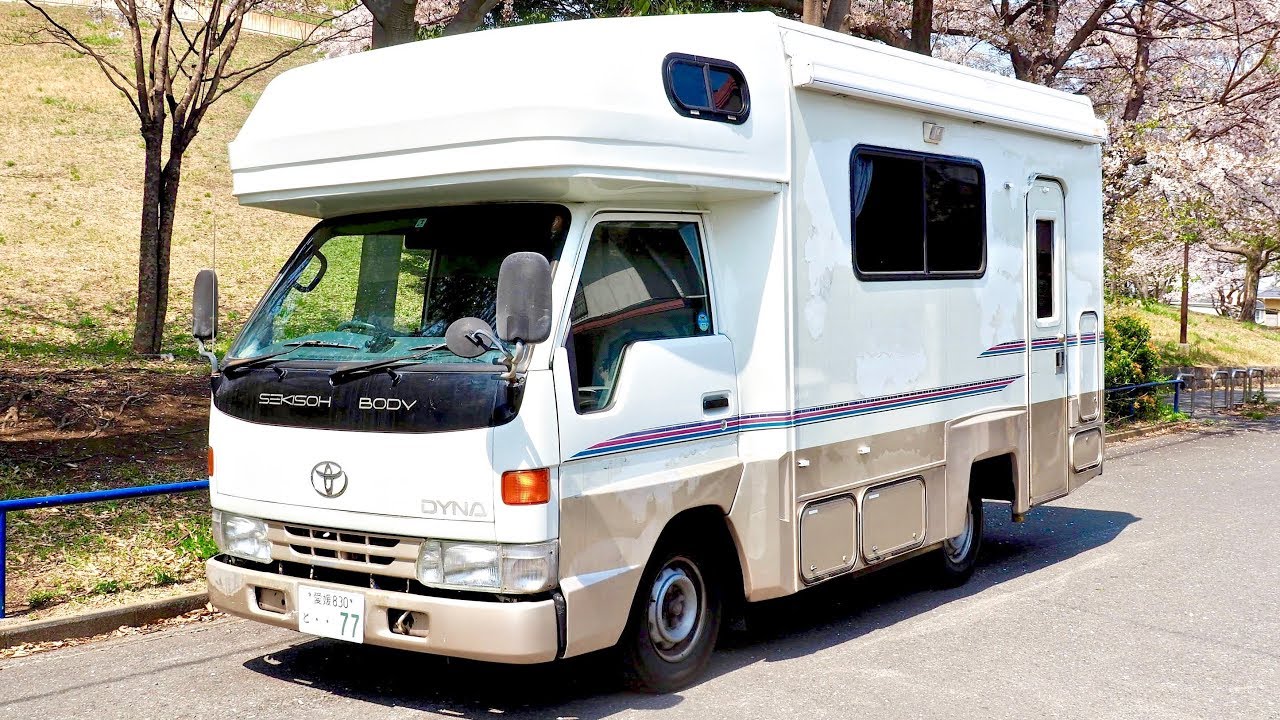 Обзор покупки Toyota Dyna Diesel Camper 1998 года (импорт из Канады) на японском аукционе