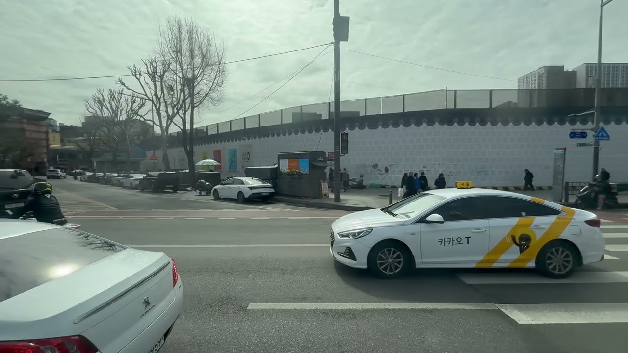 버스 창밖 일상 풍경입니다.