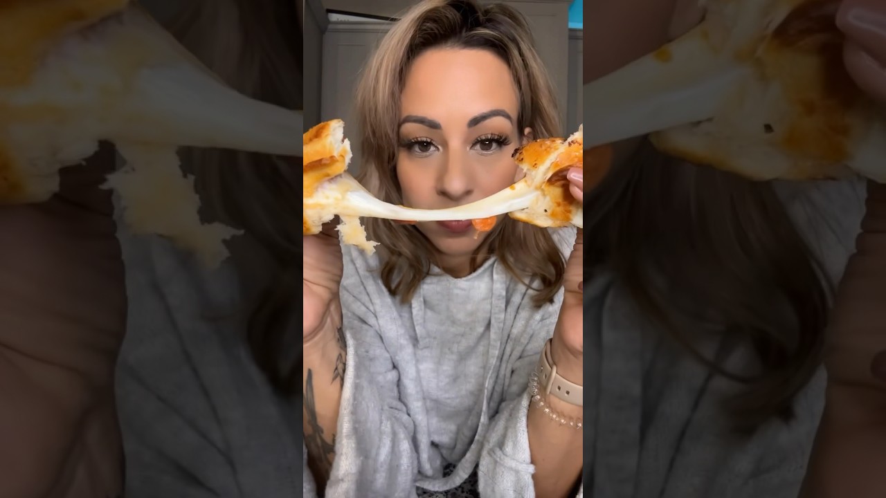Pizza bombs #pizza #pizzabombs #airfryer #recipe #cheesepull #cookwithbrooke