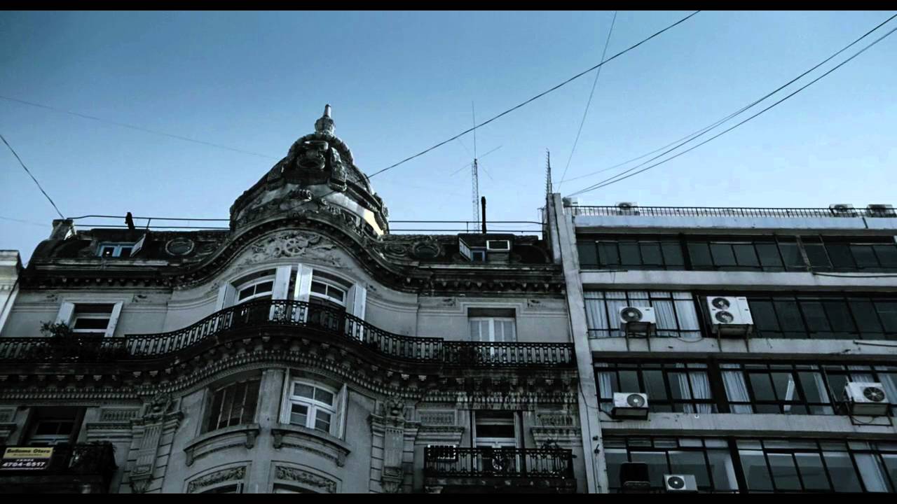 Sidewalls (Medianeras) intro with English subtitles