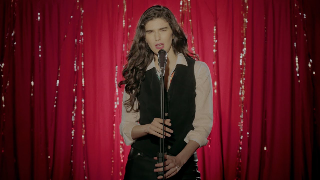 Doble Valentina - Tanta inteligencia artificial (Video Oficial)