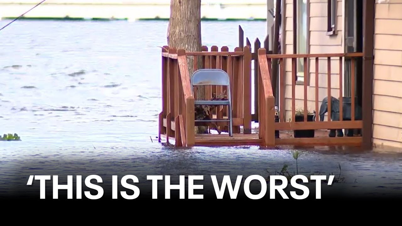 Homes near Florida's Lake Jesup flood days after Ian passes