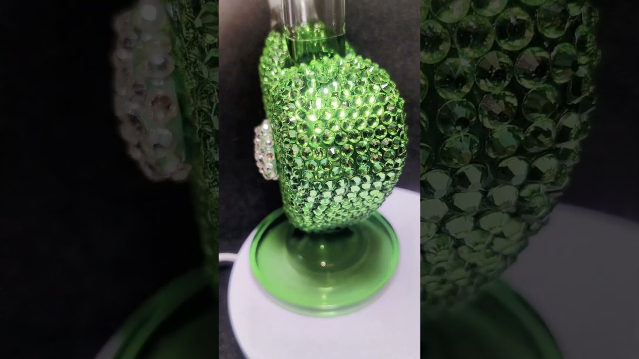 9 5&Prime; Bling Green Heart Glass Bong with Sparkling Crystal Rhinestones
