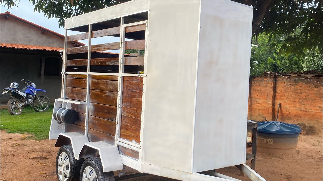 Reboque para 2 cavalos a venda!!!