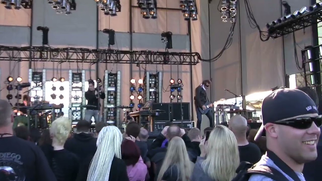 Nine Inch Nails 2009-05-29 Chicago, Charter One Pavilion - Full Soundcheck HD