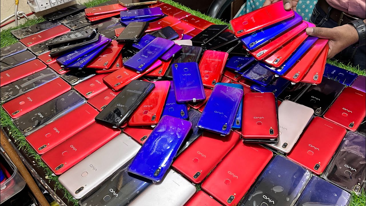 सबसे बढ़िया Condition के Phones🔥मात्र 900₹ से शुरू | Secondhand Phone Gaffar Market in Delhi